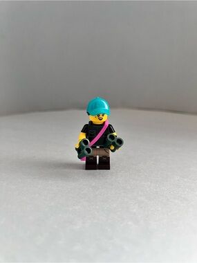 LEGO Minifigure Series 22 Birdwatcher